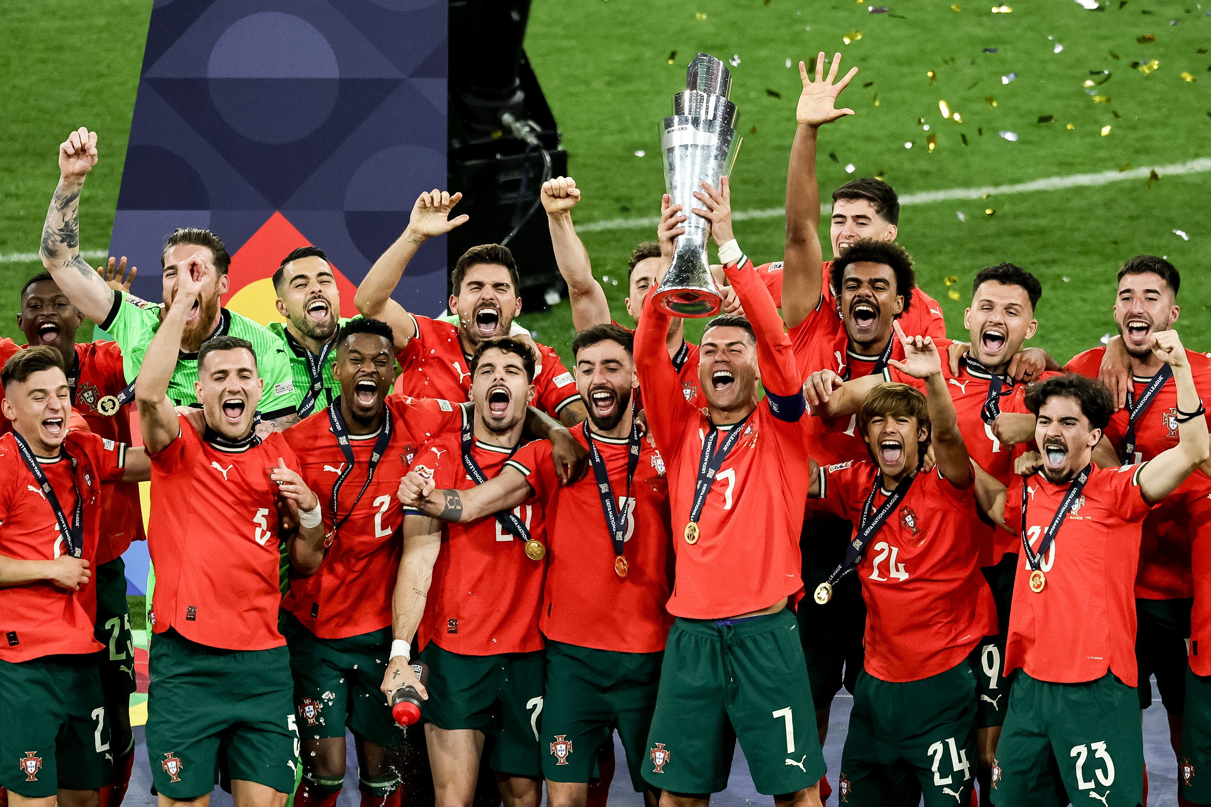 葡萄牙代表团惊艳表演,获得多面奖牌 葡萄牙代表团惊艳表演,获得多面奖牌