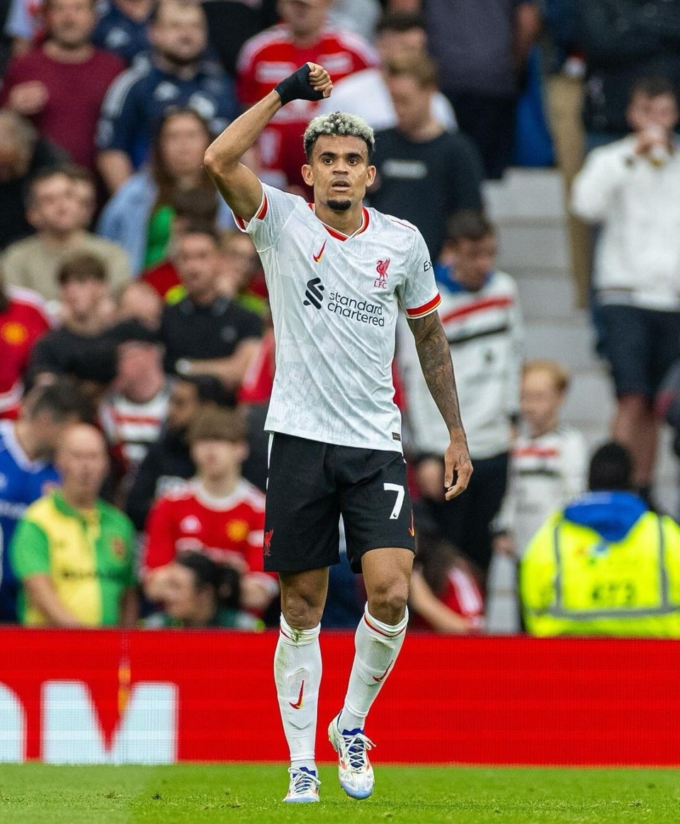 实录罗纳尔多梅开二度,助球队客场夺冠的简单介绍 实录罗纳尔多梅开二度,助球队客场夺冠的简单介绍