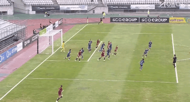 关于国内足球比赛悬念重重，各队备战如火如荼的信息