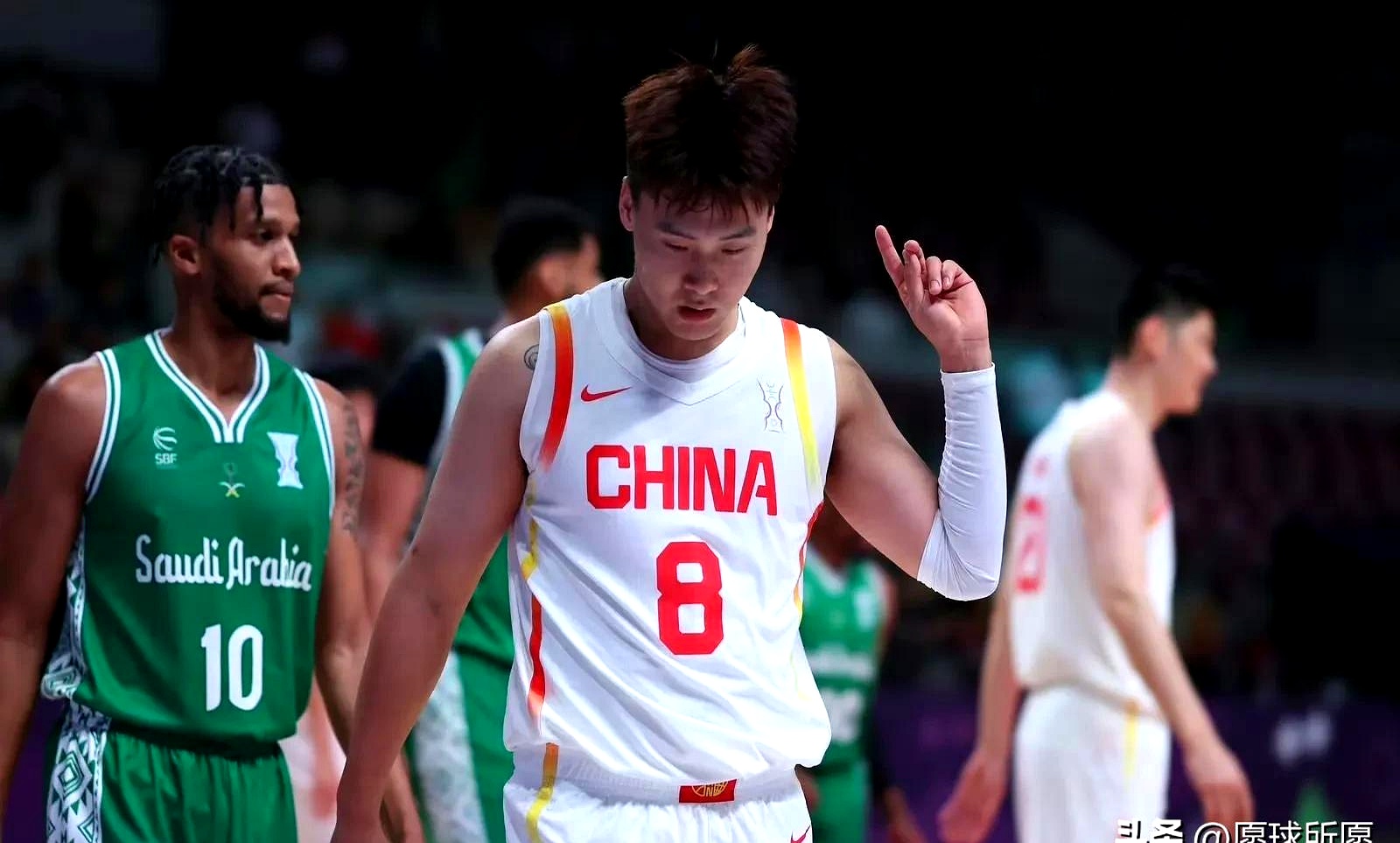 江西男篮大胜浙江队，晋级之路有望