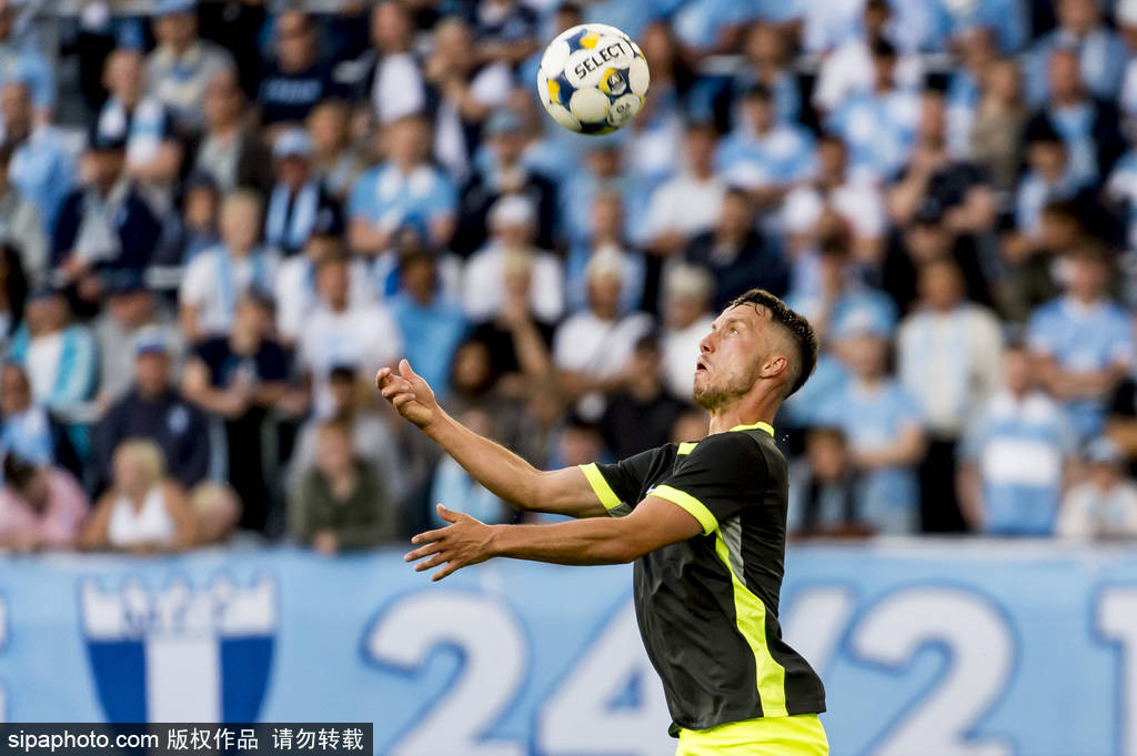 伯明翰城队在比赛中发挥出色