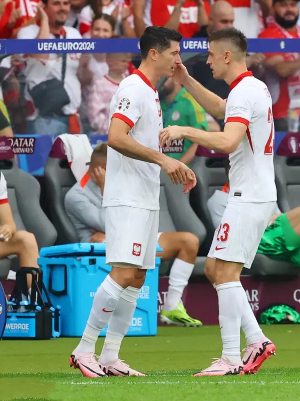 斯洛伐克队出局欧洲杯失意告别 斯洛伐克队出局欧洲杯失意告别