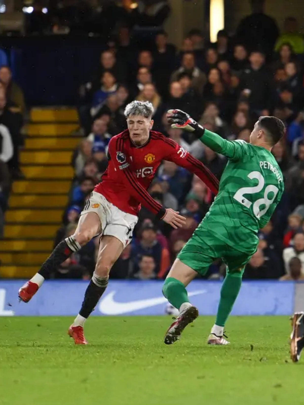 切尔西主场不敌曼联,英超前四形势再生变 切尔西主场不敌曼联,英超前四形势再生变