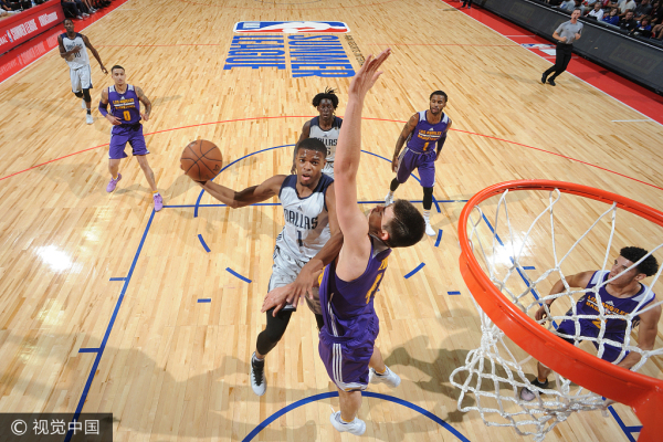 小牛客场力克骑士,保持不败纪录进入七连胜 小牛客场力克骑士,保持不败纪录进入七连胜