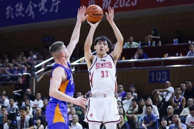 土耳其男篮险胜凯尔特人,哈里斯三分雨点燃全场 土耳其男篮险胜凯尔特人,哈里斯三分雨点燃全场