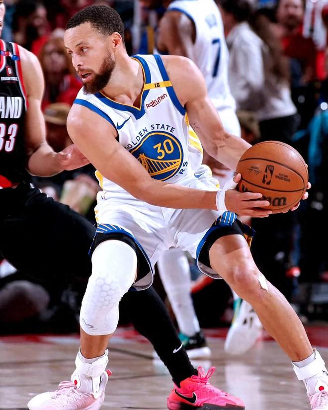 勇士不敌快船，库里错失绝杀机会