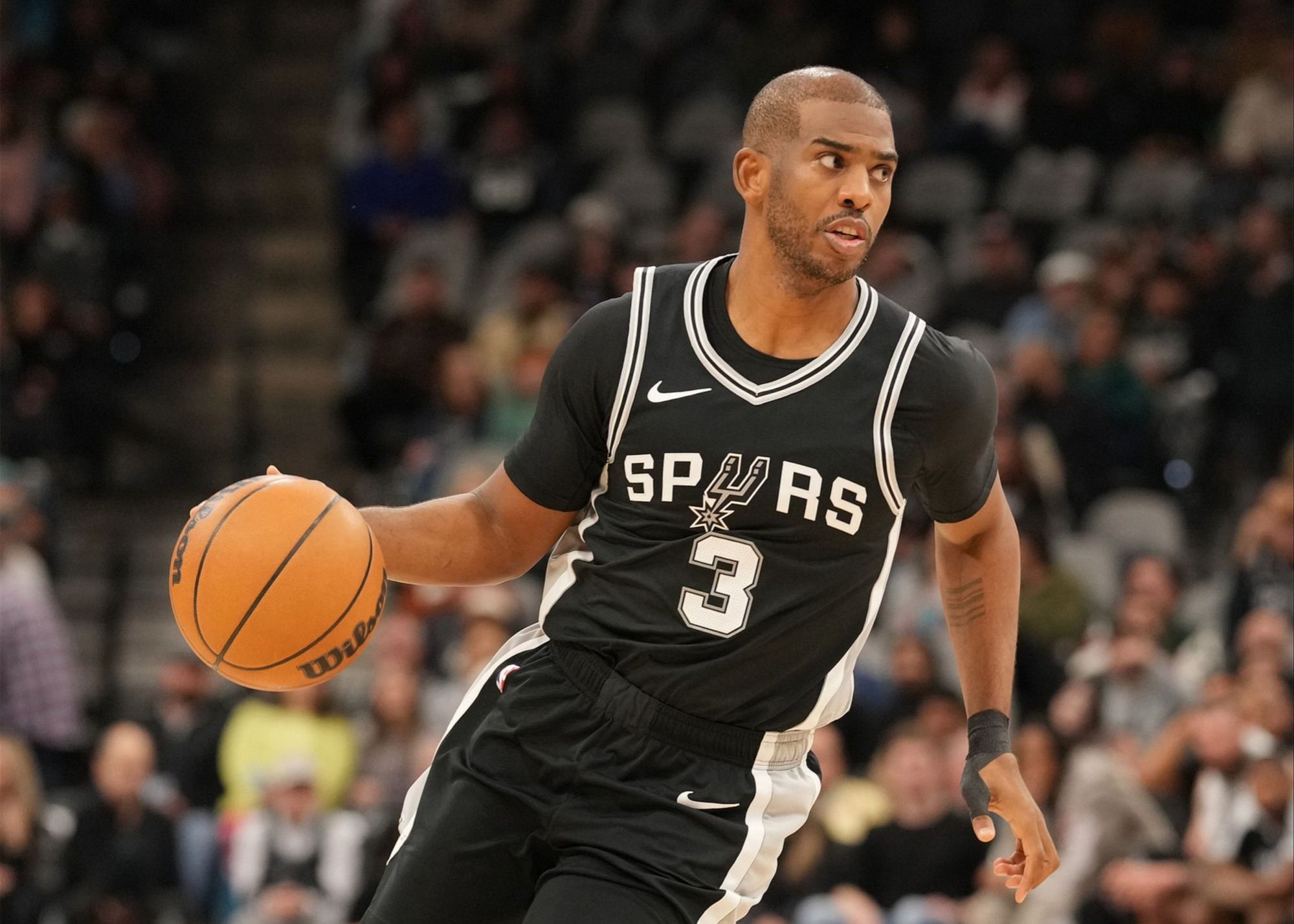 开拓者战胜马刺,保持东部领先 开拓者战胜马刺,保持东部领先