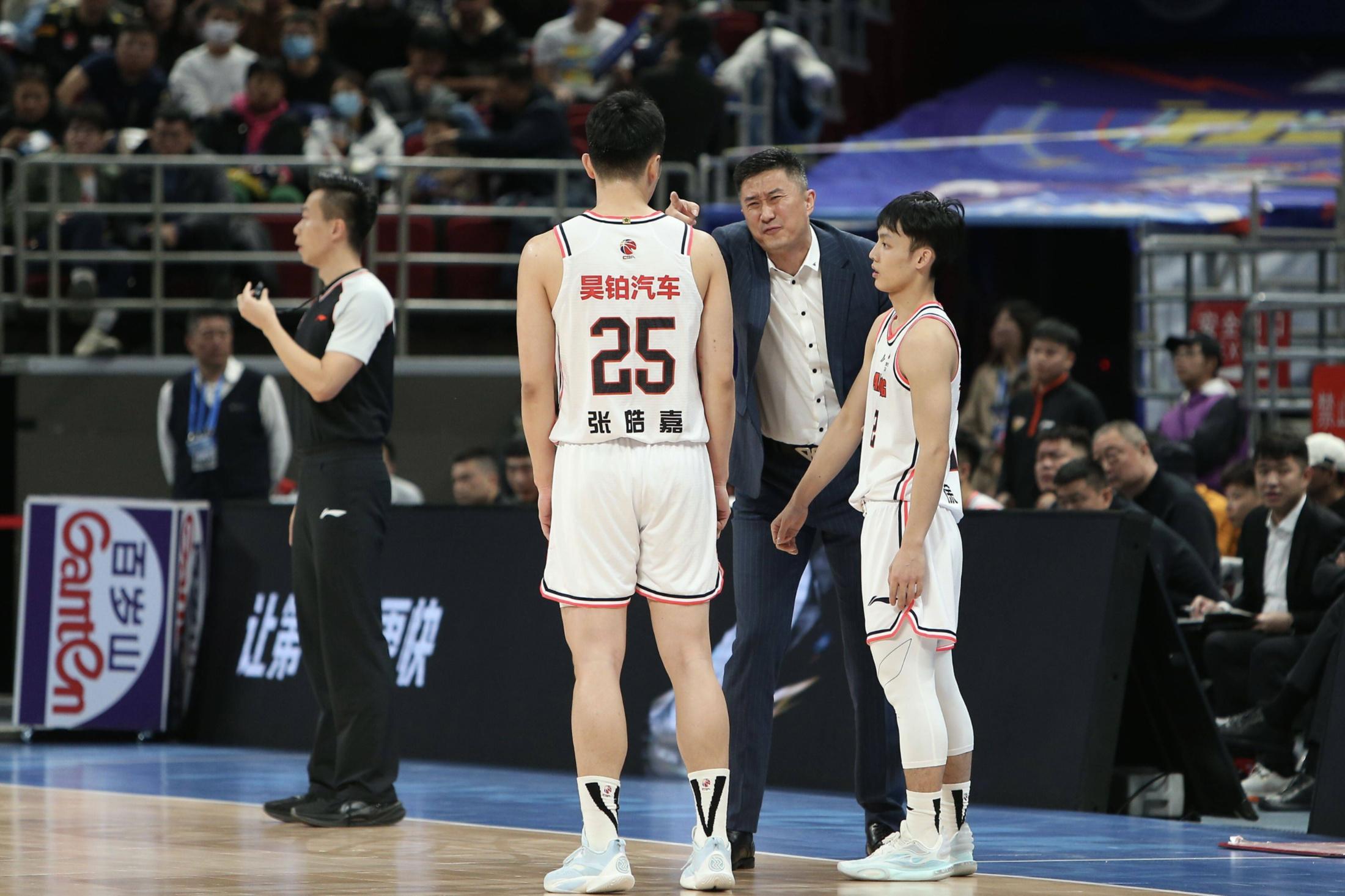 广东队经历惊险一役，逆转战胜对手