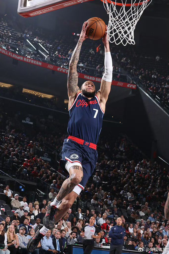 关于雷霆绝杀快船，乔治点燃赛场的信息